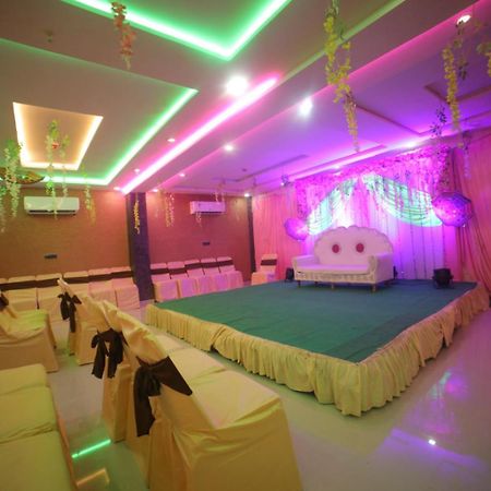 Hotel Dev Villas آغْرا المظهر الخارجي الصورة