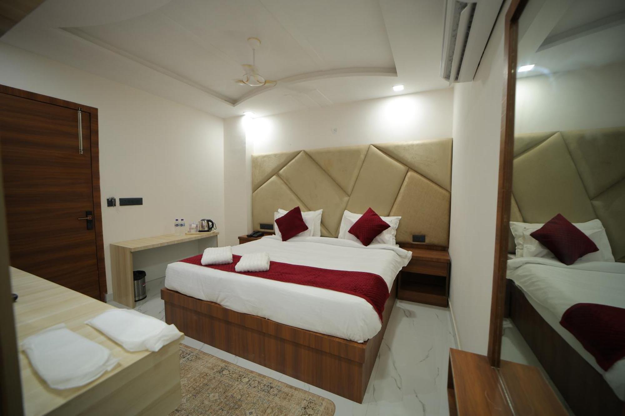 Hotel Dev Villas آغْرا المظهر الخارجي الصورة