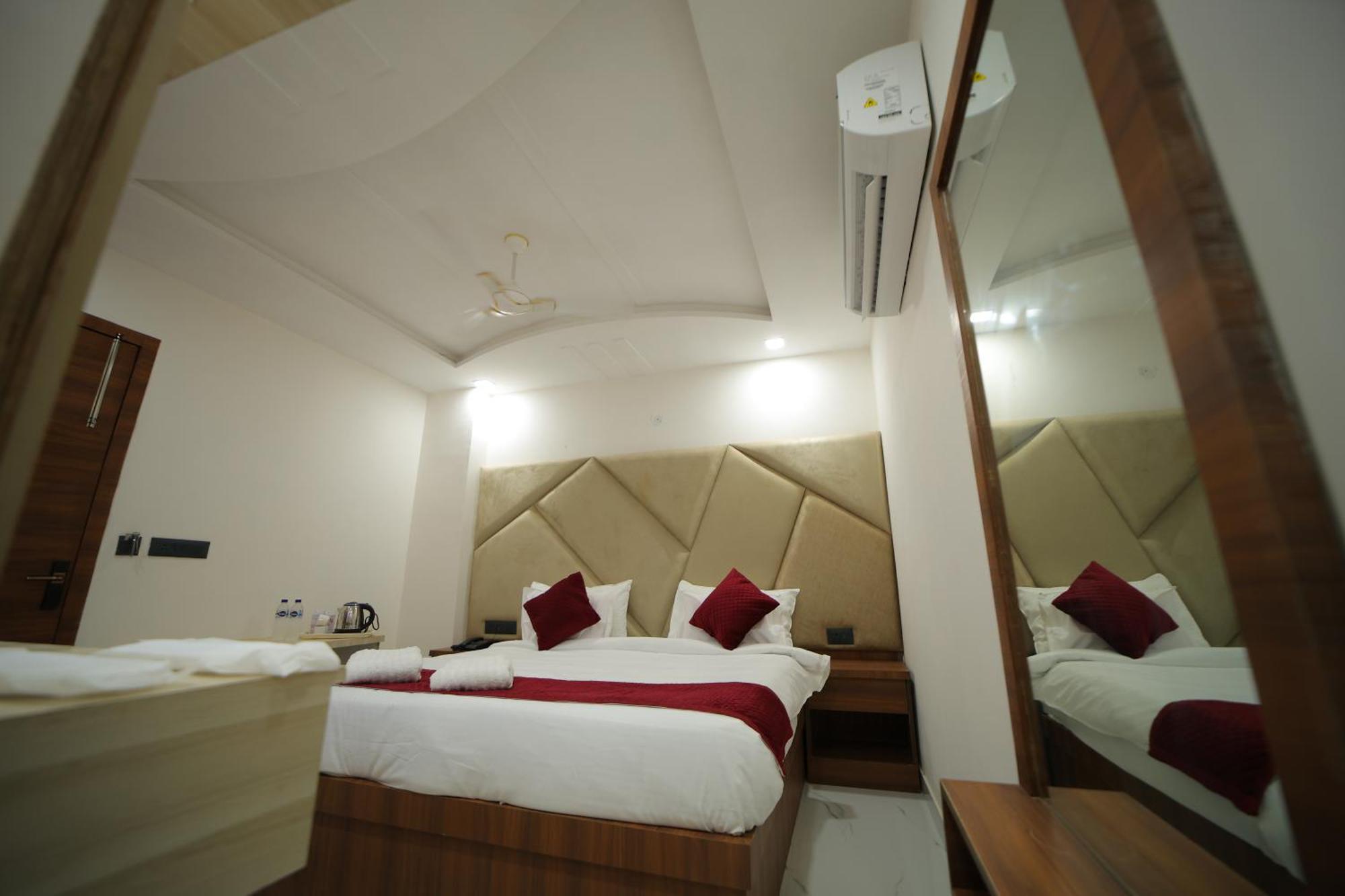 Hotel Dev Villas آغْرا المظهر الخارجي الصورة
