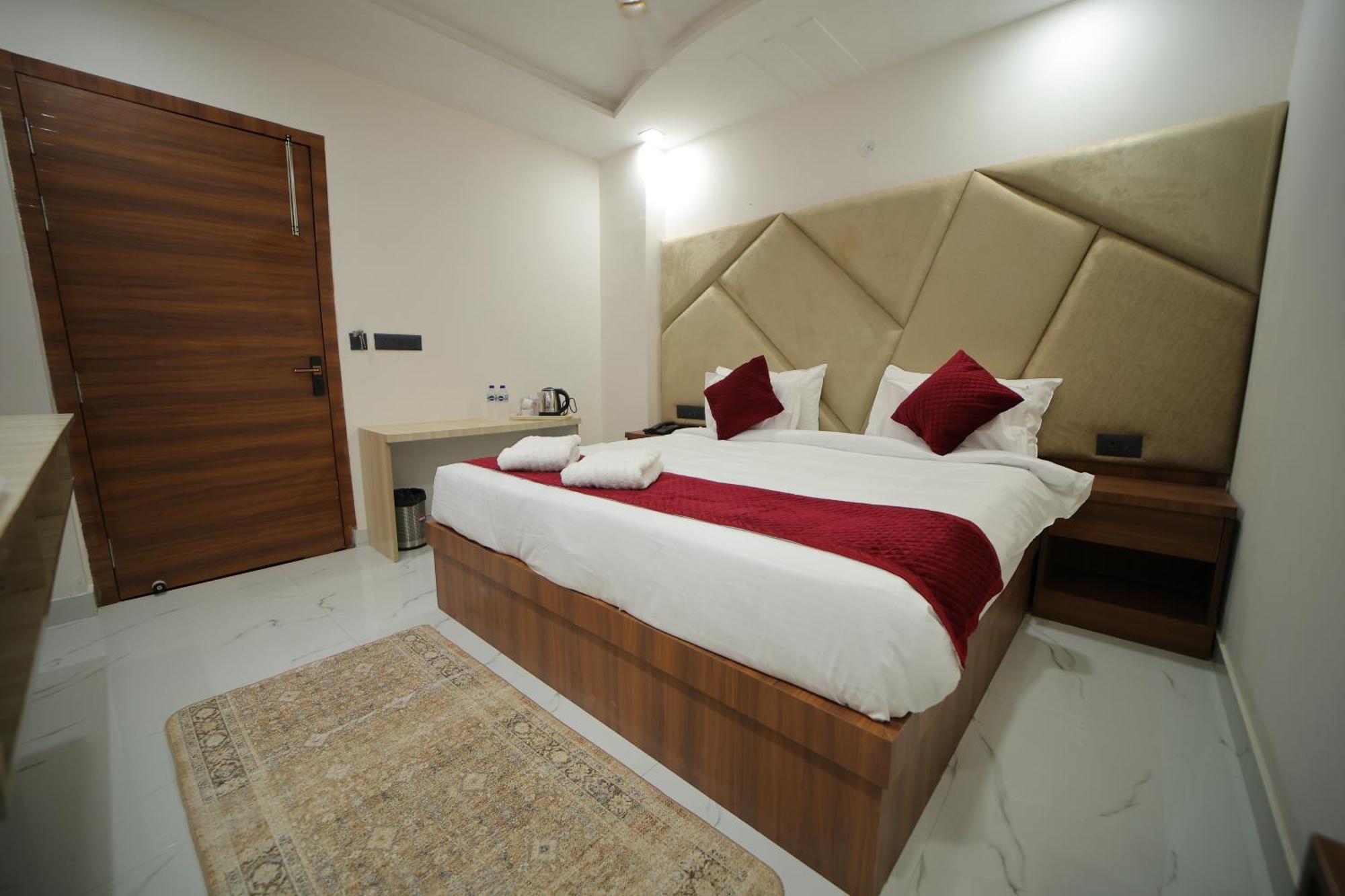 Hotel Dev Villas آغْرا المظهر الخارجي الصورة